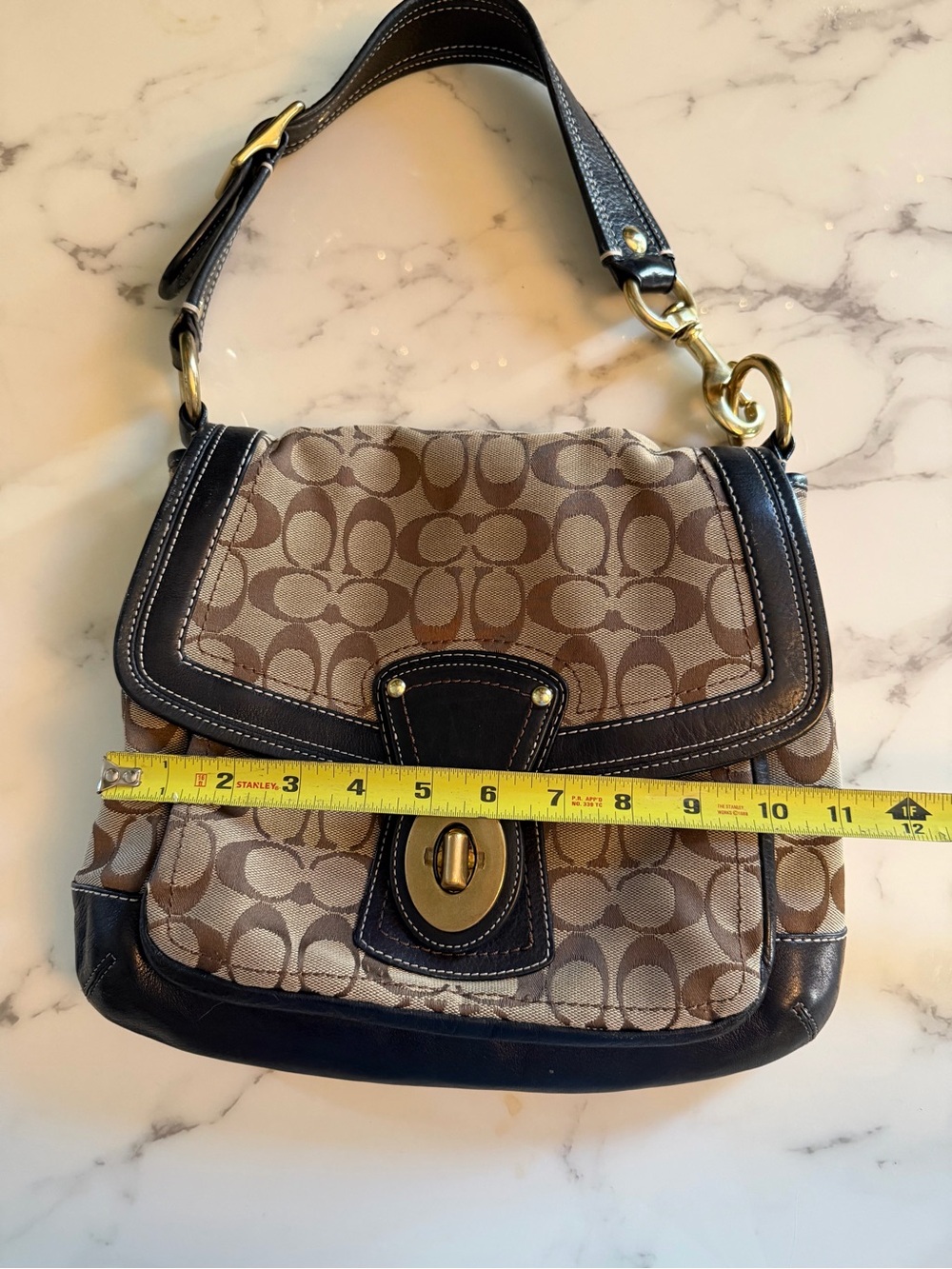 Coach Legacy 10338 Signature Khaki Flap Turnlock Shoulder Bag Striped Lining - Picture 5 of 8